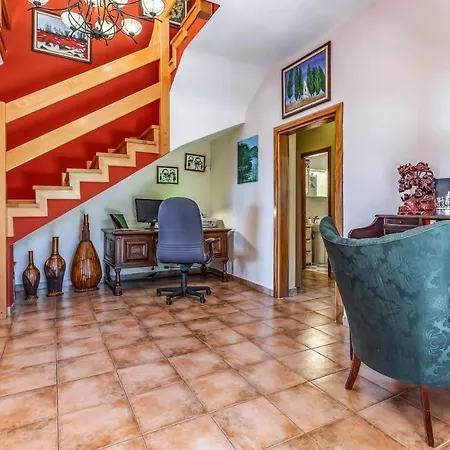 Villa Novela Pula