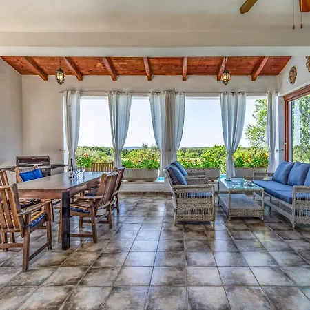 Villa Novela Pula